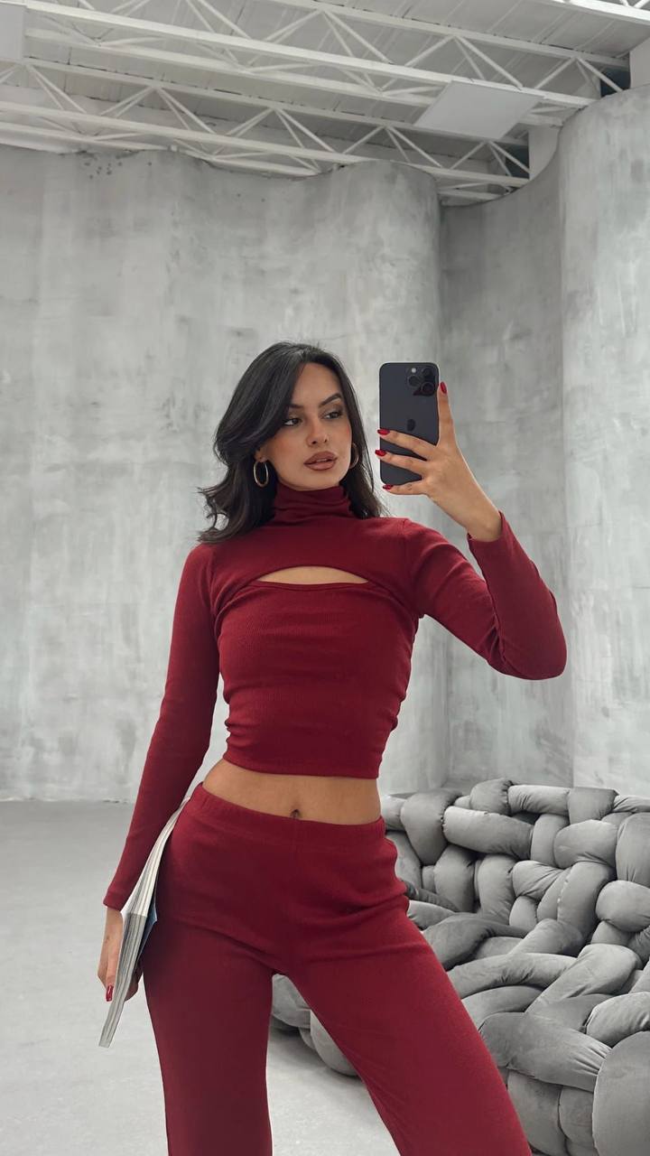 Balıkçı yaka Pencere Detay Bluz Bol Paça Yırtmaçlı Pantolonlu Takım